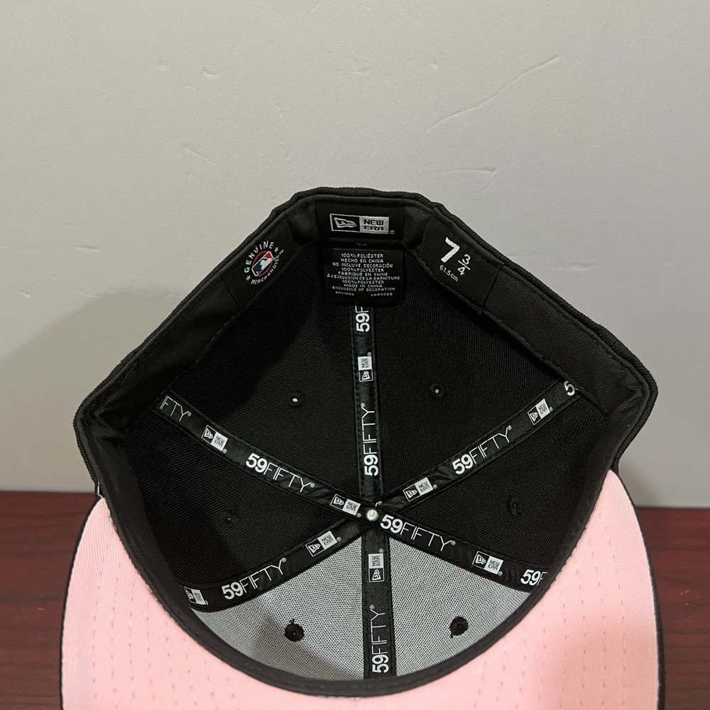 New Era, 59Fifty Fitted Hat, New York Yankees, Dominican Republic Flag, Black - Picture 7 of 10